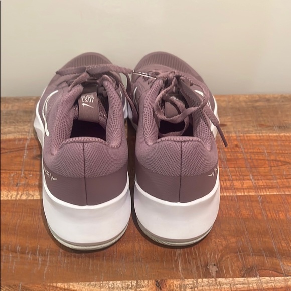 Nike Trainer 2 Women’s Purple Sneakers NWT - Picture 4 of 7